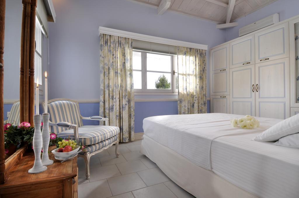 Anemolia Villas With Private Pools Near The Most Beautiful Beaches Of Alonissos Isomata Ngoại thất bức ảnh